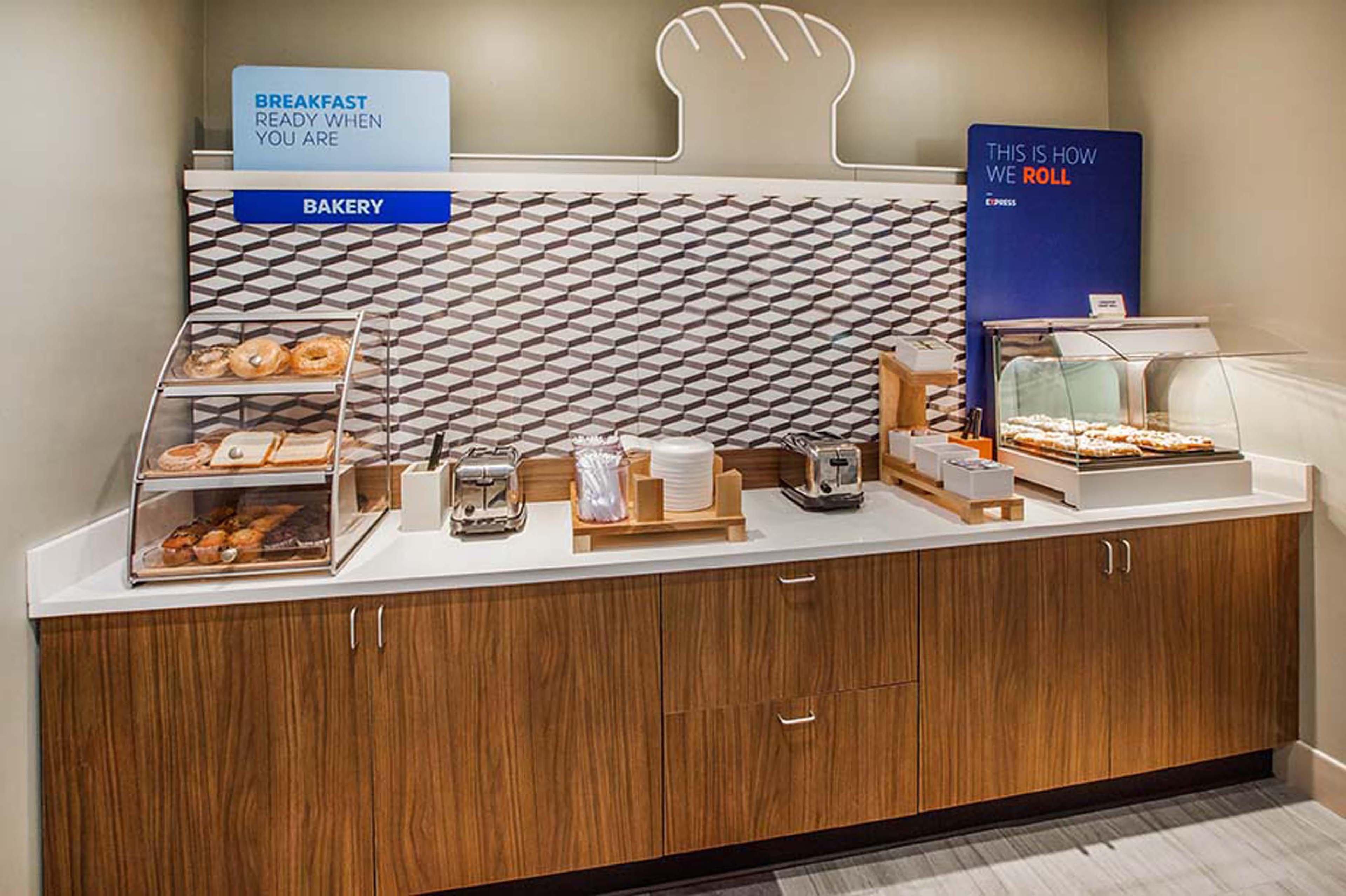 Holiday Inn Express Alpharetta - Roswell By Ihg Kültér fotó